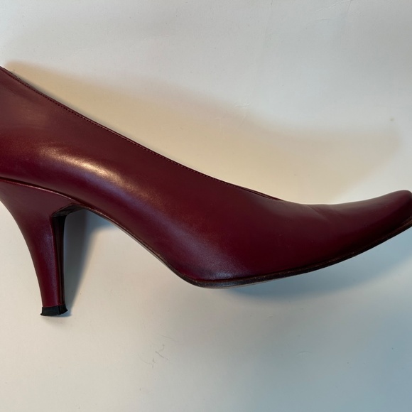 Red BCBG heels - Picture 3 of 6
